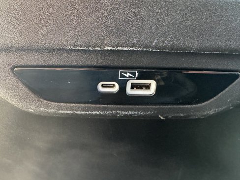 Used 2023 Chrysler Pacifica Touring-L image 27