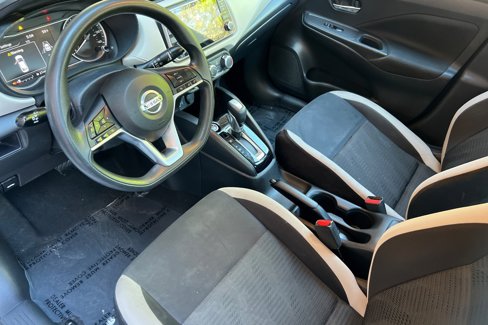 Used 2021 Nissan Versa SV image 10