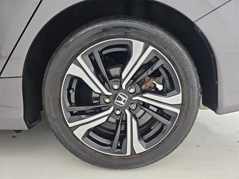 Used 2018 Honda Civic Touring image 38