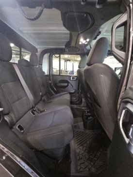 Used 2021 Jeep Gladiator Sport image 33