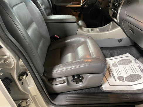 Used 2002 Ford Explorer Sport Trac 4x4 image 16