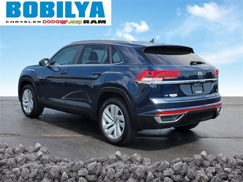 Used 2022 Volkswagen Atlas Cross Sport SE image 4