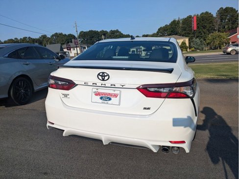 Used 2023 Toyota Camry SE image 11