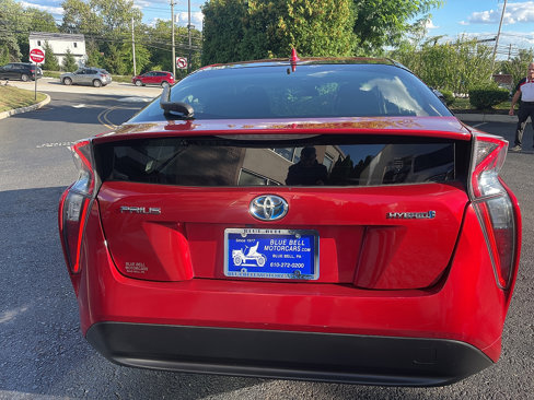 Used 2016 Toyota Prius Three image 5