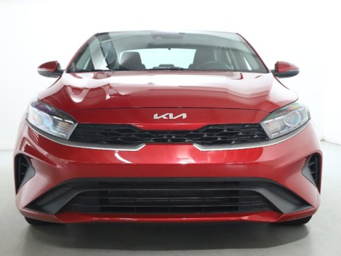 Used 2023 Kia Forte LXS w/ LXS Technology Package image 5