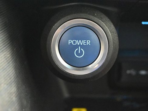Certified 2022 Toyota Venza XLE image 17
