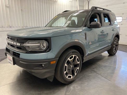Used 2023 Ford Bronco Sport Outer Banks w/ Tech Package image 2
