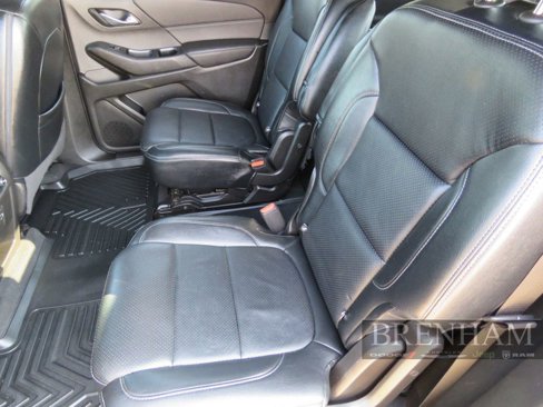 Used 2022 Chevrolet Traverse LT image 17