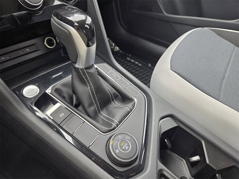 New 2025 Volkswagen Taos S image 17