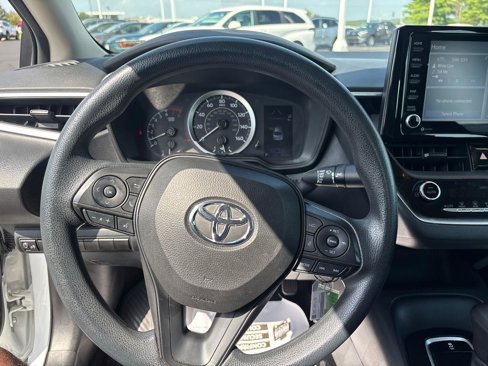 Used 2022 Toyota Corolla LE image 27