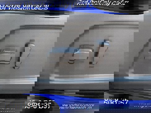 Used 2020 Nissan Pathfinder SV image 14