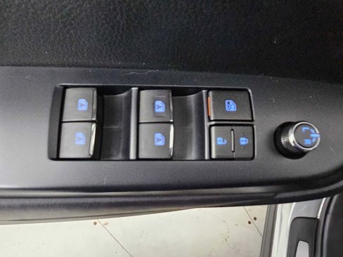 Used 2016 Toyota Highlander Limited image 11