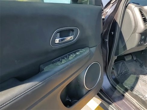 Used 2018 Honda HR-V EX image 14