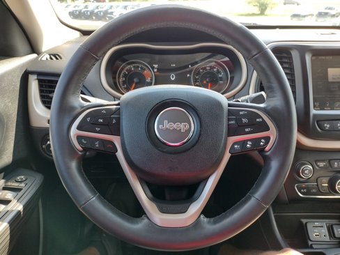 Used 2016 Jeep Cherokee Limited w/ Technology Group image 6