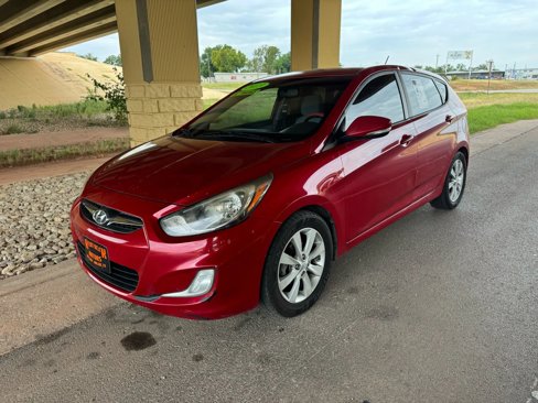Used 2013 Hyundai Accent SE image 7