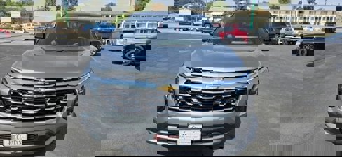 New 2026 Chevrolet Equinox LT w/ Convenience Package II image 2
