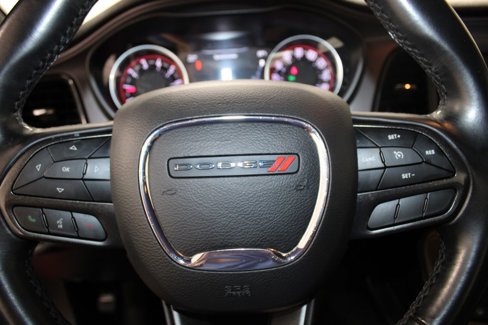 Used 2023 Dodge Challenger SXT image 34