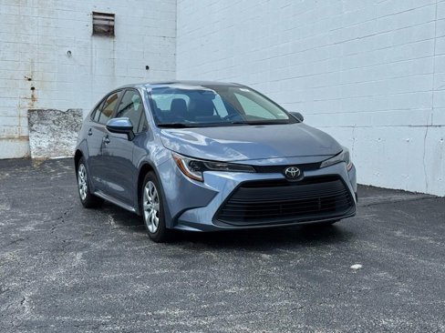 Used 2024 Toyota Corolla LE image 2