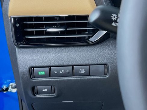 New 2025 Nissan Sentra SV image 9