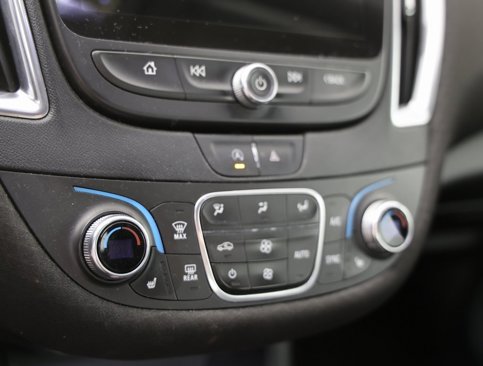 Used 2020 Chevrolet Malibu LT image 4