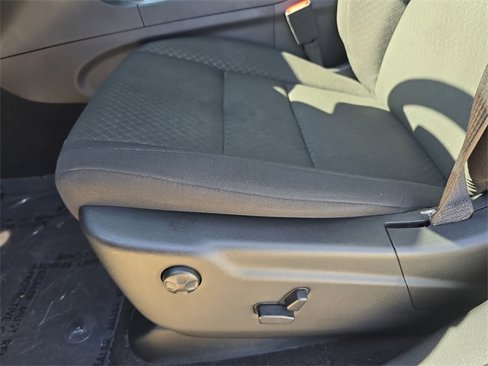 Used 2021 Jeep Grand Cherokee Laredo image 31