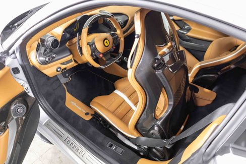 Used 2022 Ferrari F8 Tributo image 38