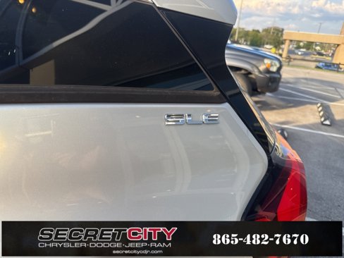Used 2018 GMC Terrain SLE w/ Driver Convenience Package image 17
