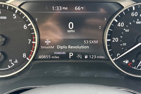 Used 2022 Nissan Pathfinder SV image 42
