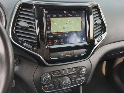 Used 2020 Jeep Cherokee Limited image 26