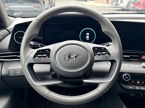 Certified 2023 Hyundai Elantra SEL w/ Convenience Package image 14
