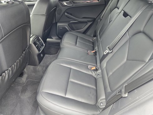 Certified 2024 Porsche Macan Turbo image 28