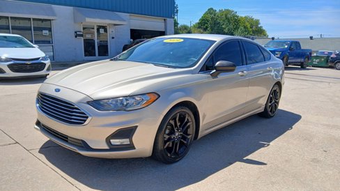 Used 2019 Ford Fusion SE w/ Equipment Group 151A image 1