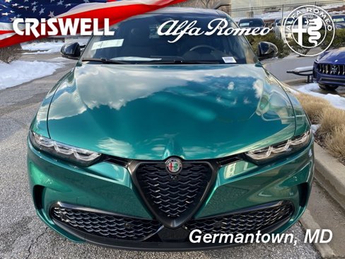 New 2025 Alfa Romeo Tonale w/ Premium Package image 3