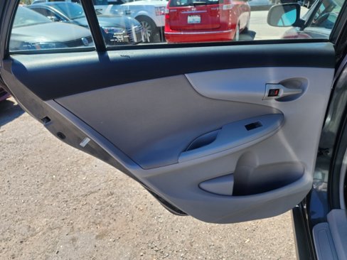 Used 2013 Toyota Corolla L image 11