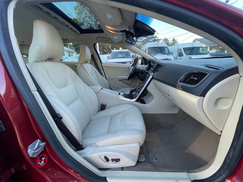 Used 2015 Volvo V60 T5 Premier Plus image 33