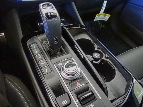 New 2023 Maserati Levante Modena image 12