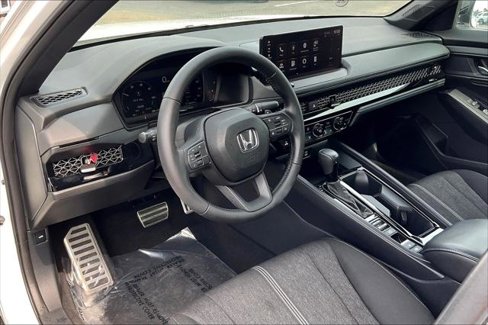 Used 2023 Honda Accord Sport image 15