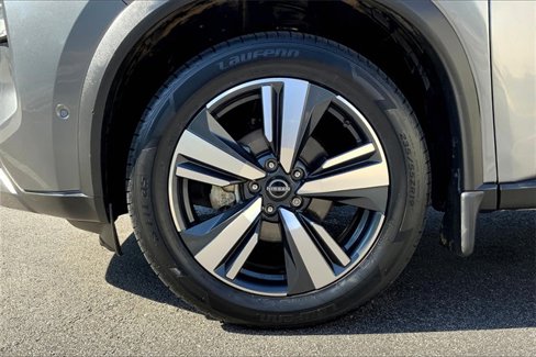 Used 2023 Nissan Rogue SL w/ SL Premium Package image 9