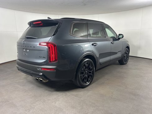 Used 2021 Kia Telluride SX w/ SX Prestige Package image 3