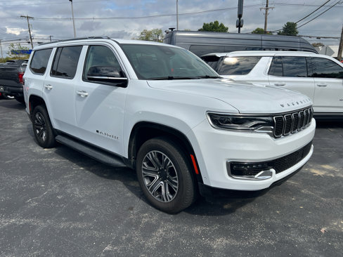 Used 2023 Jeep Wagoneer 4WD w/ Premium Group I image 3