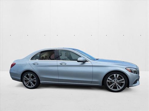 Used 2015 Mercedes-Benz C 300 Sedan image 2
