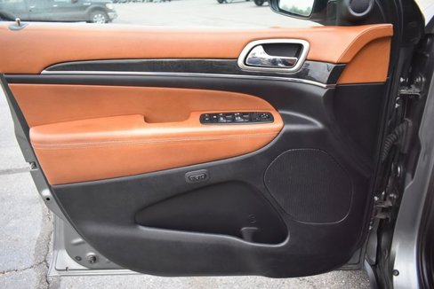 Used 2012 Jeep Grand Cherokee Overland Summit image 10