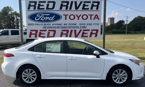 Used 2025 Toyota Corolla LE w/ LE Premium Package image 1