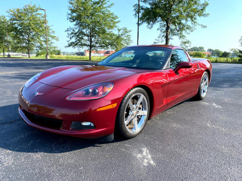 Used 2007 Chevrolet Corvette Coupe w/ Preferred Equipment Group image 1
