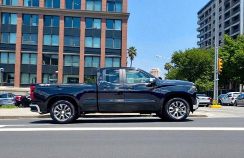 Used 2020 Chevrolet Silverado 1500 LT w/ Trailering Package image 2