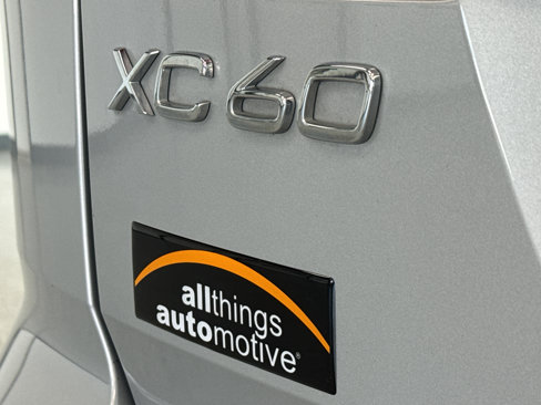Used 2023 Volvo XC60 B5 Plus image 50
