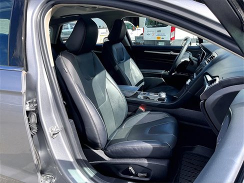 Used 2020 Ford Fusion Titanium image 7