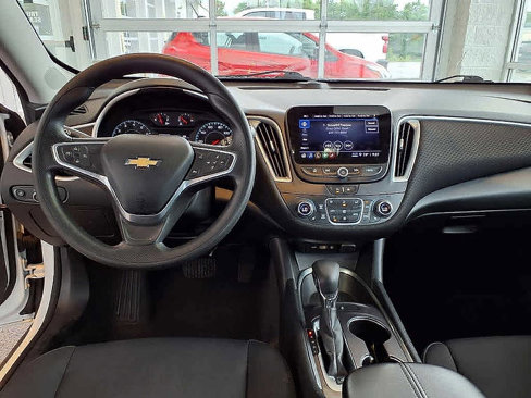 Used 2022 Chevrolet Malibu LT image 10