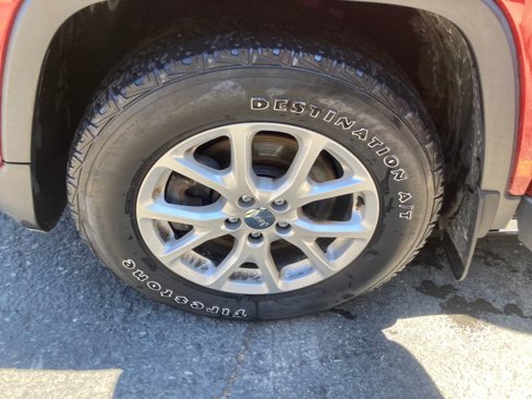 Used 2016 Jeep Cherokee Latitude w/ Safety/Convenience Group image 31