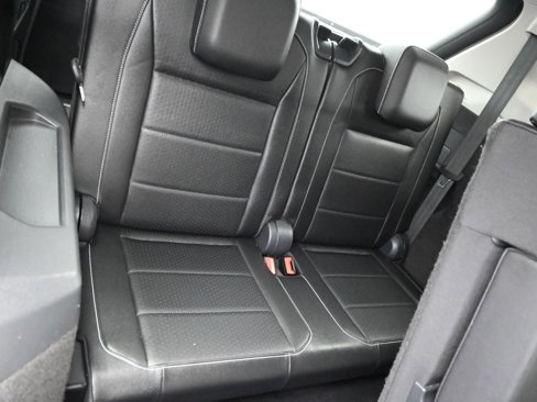 Used 2021 Volkswagen Tiguan SEL image 13